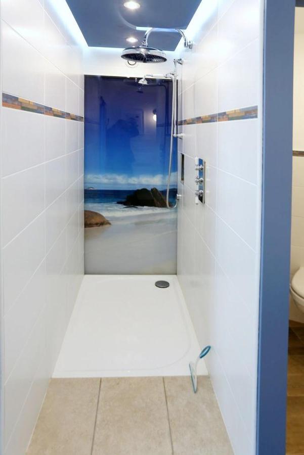 Le Clos Bener Yvre-l'Eveque Luaran gambar