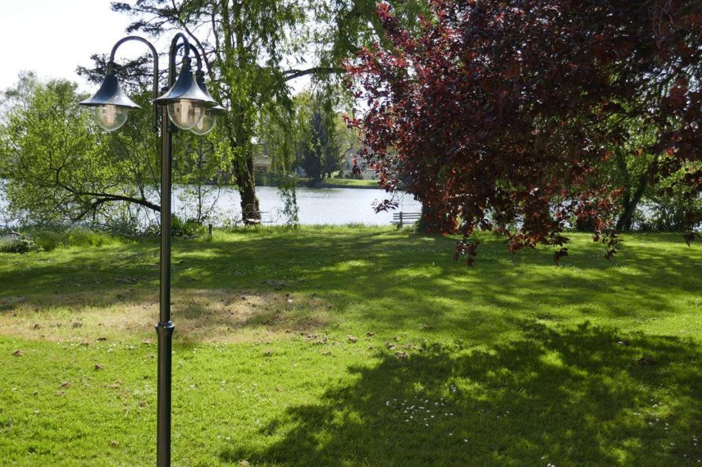 Le Clos Bener Yvre-l'Eveque Luaran gambar