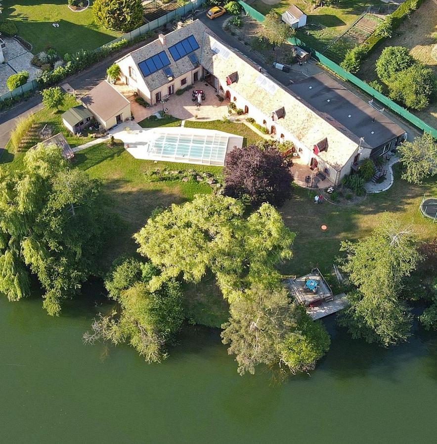 Le Clos Bener Yvre-l'Eveque Luaran gambar