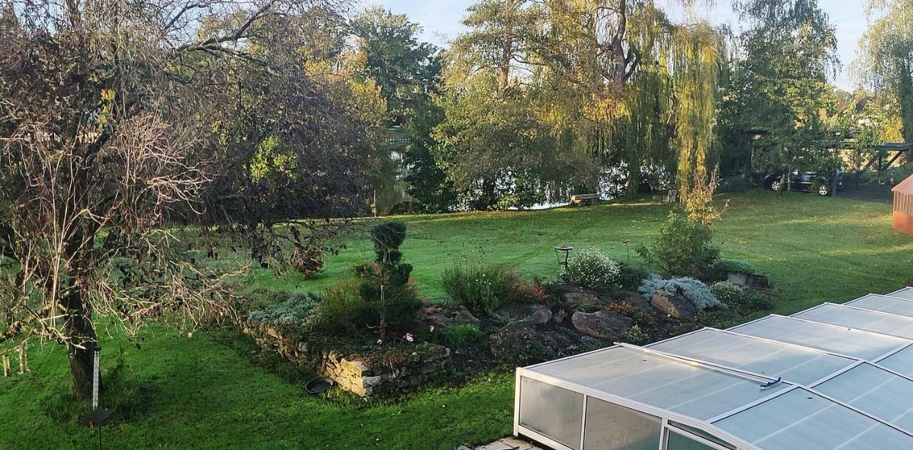 Le Clos Bener Yvre-l'Eveque Luaran gambar